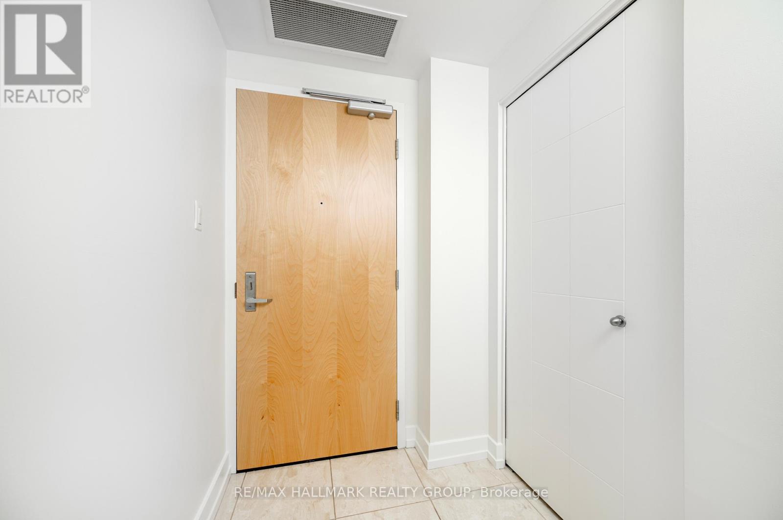 1904 - 179 Metcalfe Street, Ottawa, Ontario  K2P 1P7 - Photo 5 - X12945376