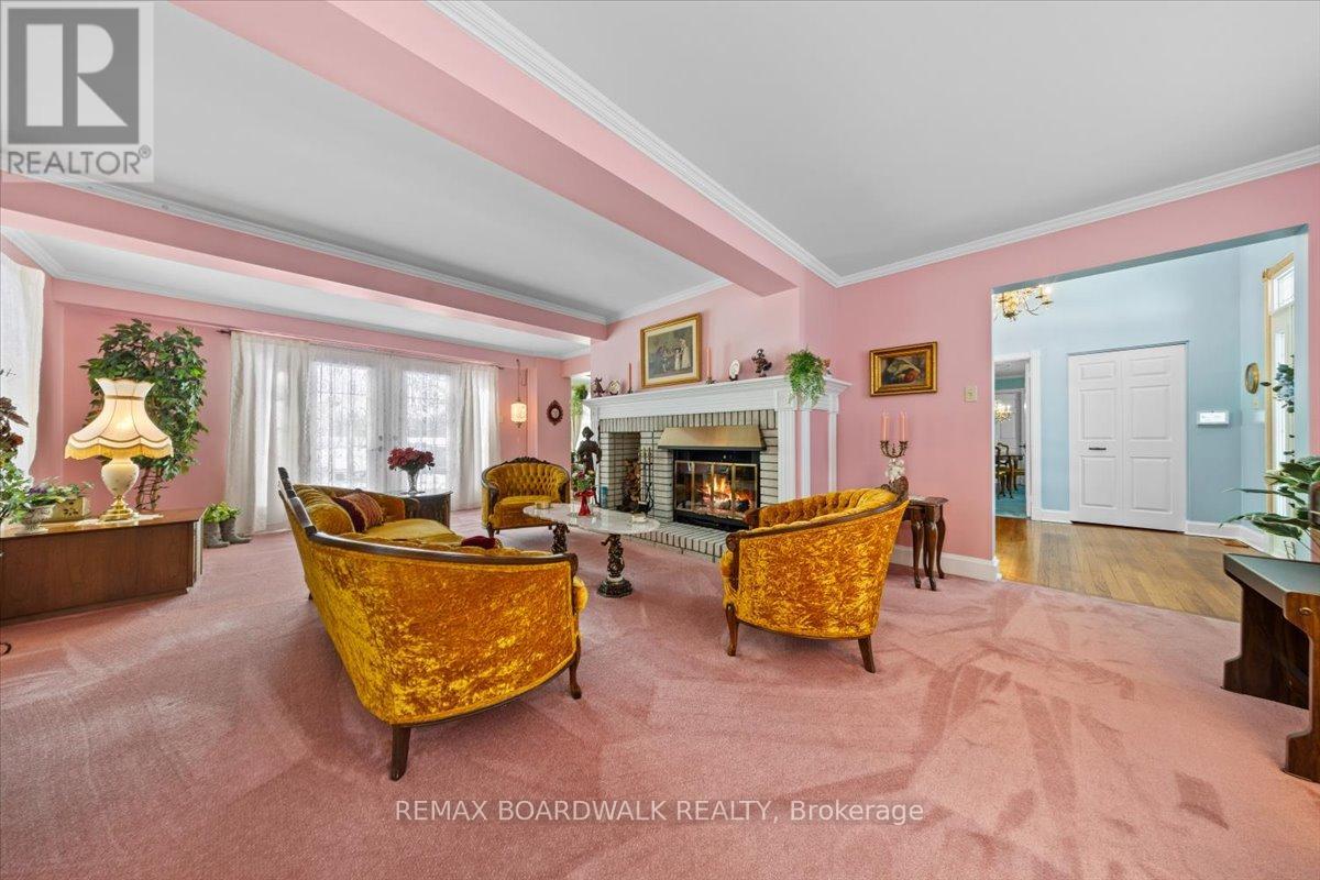 1530 Royal Orchard Drive, Ottawa, Ontario  K4C 1A9 - Photo 3 - X12945470