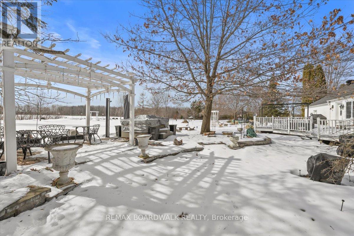 1530 Royal Orchard Drive, Ottawa, Ontario  K4C 1A9 - Photo 33 - X12945470