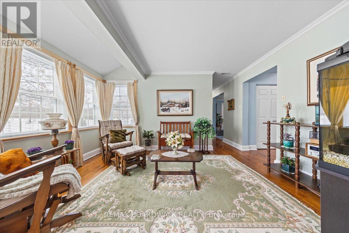 1530 Royal Orchard Drive, Ottawa, Ontario  K4C 1A9 - Photo 4 - X12945470