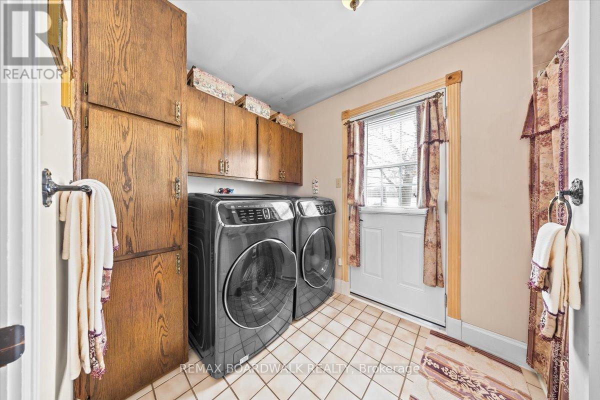 1530 Royal Orchard Drive, Ottawa, Ontario  K4C 1A9 - Photo 8 - X12945470