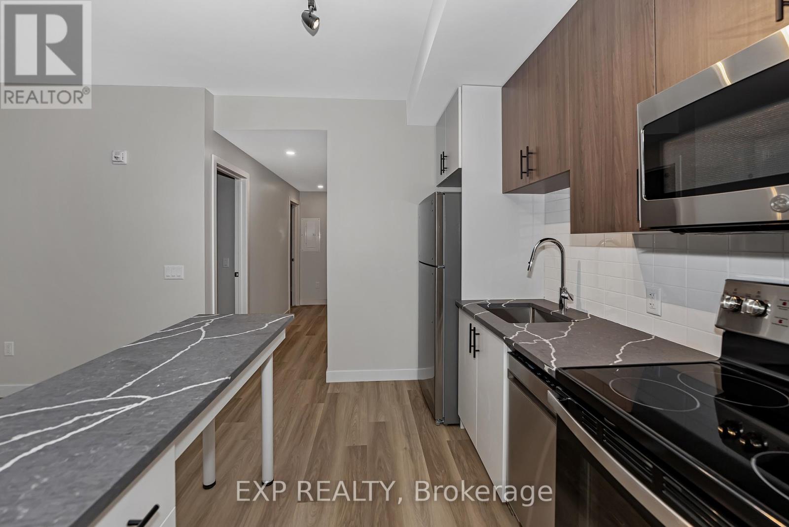 002 - 211 Armstrong Street, Ottawa, Ontario  K1Y 2W3 - Photo 10 - X12945476