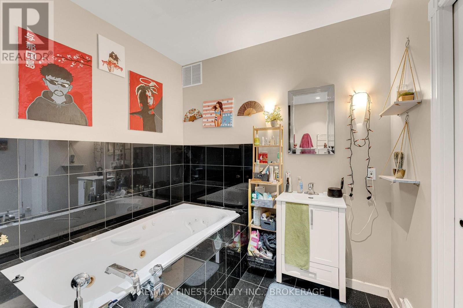 242 Brock Street, Kingston, Ontario  K7L 1S4 - Photo 12 - X12915596