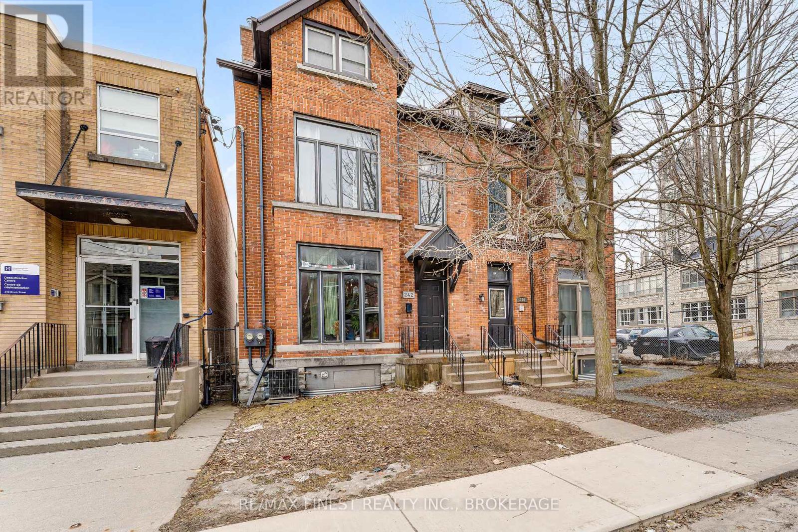 242 Brock Street, Kingston, Ontario  K7L 1S4 - Photo 1 - X12915596