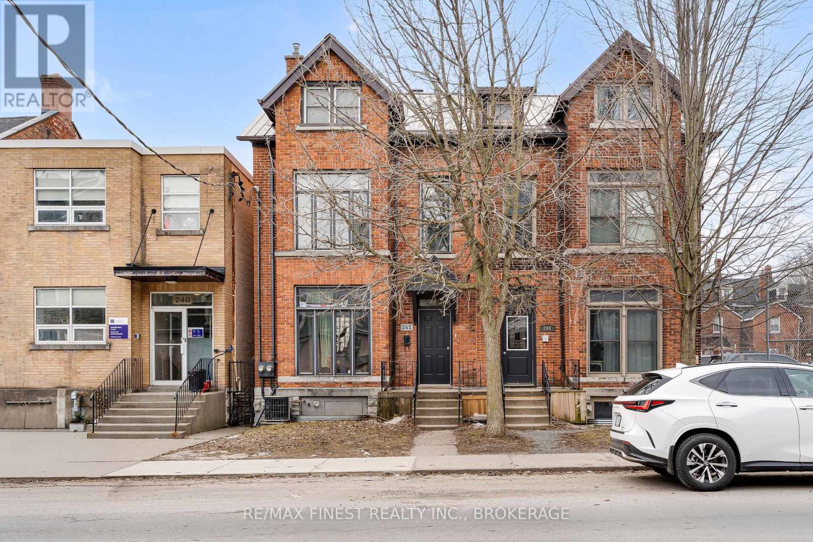 242 Brock Street, Kingston, Ontario  K7L 1S4 - Photo 2 - X12915596