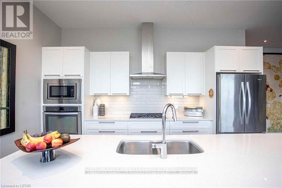 208 - 1705 Fiddlehead Place, London North, Ontario  N5G 5M6 - Photo 7 - X12942744