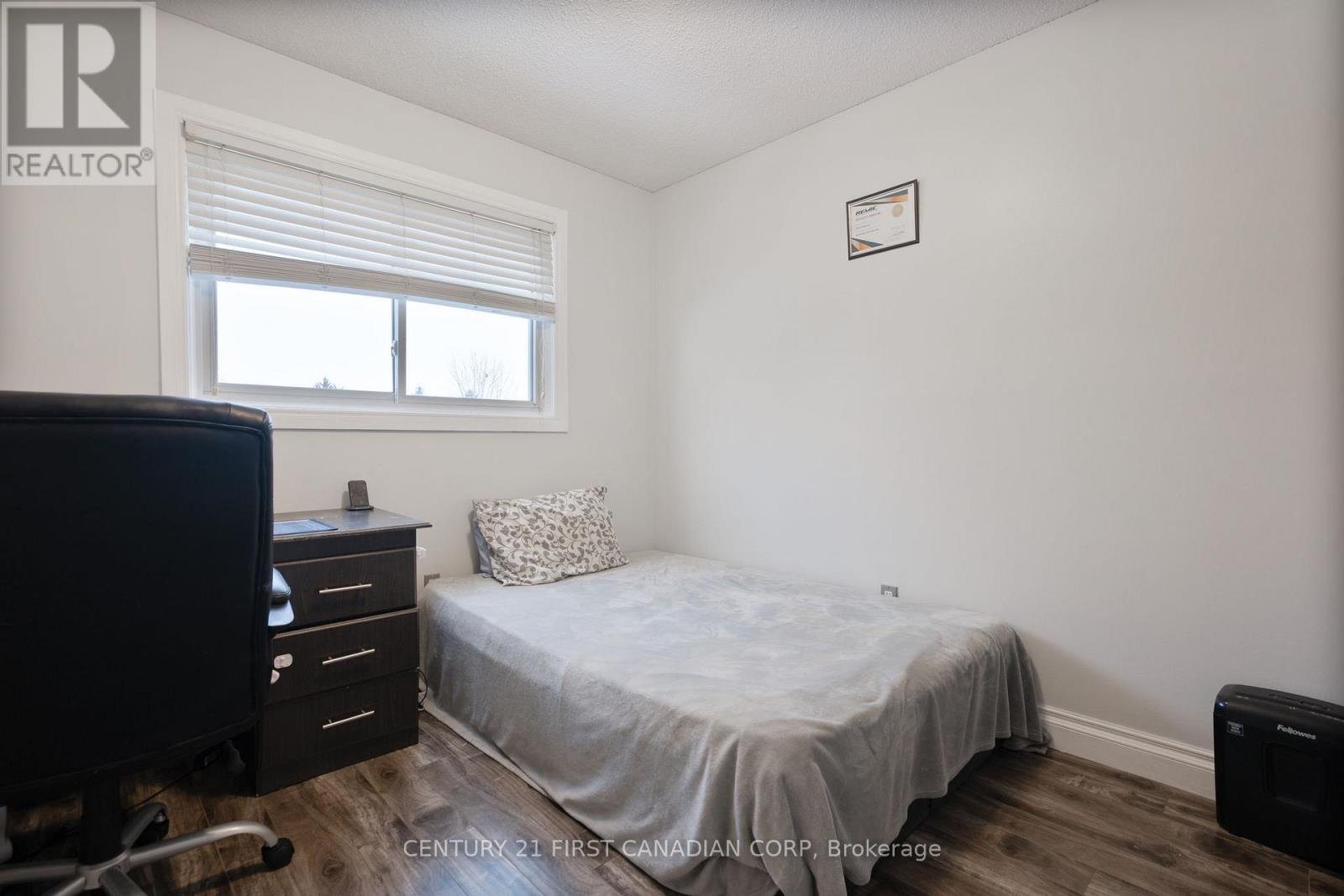 345 Banbury Crescent, London South, Ontario  N5Z 4V1 - Photo 20 - X12945474