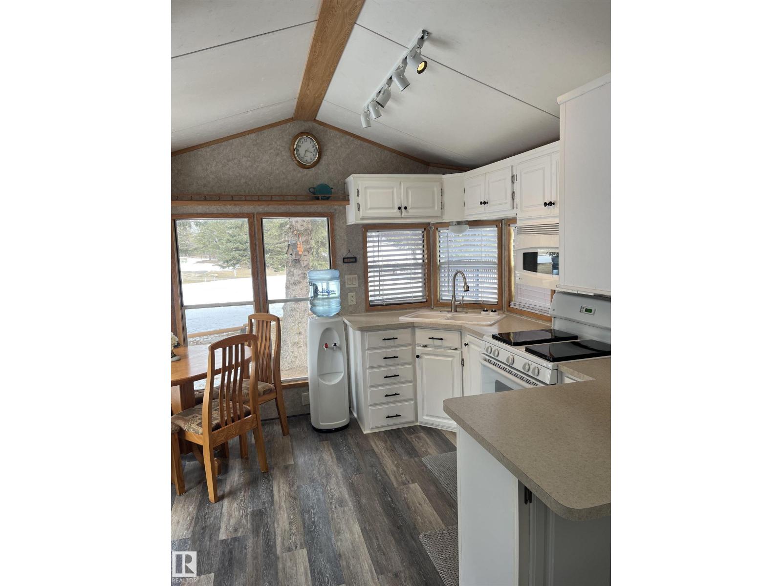 1030 35468 Range Road 30, Rural Red Deer County, Alberta  T4G 0M3 - Photo 11 - E4480052