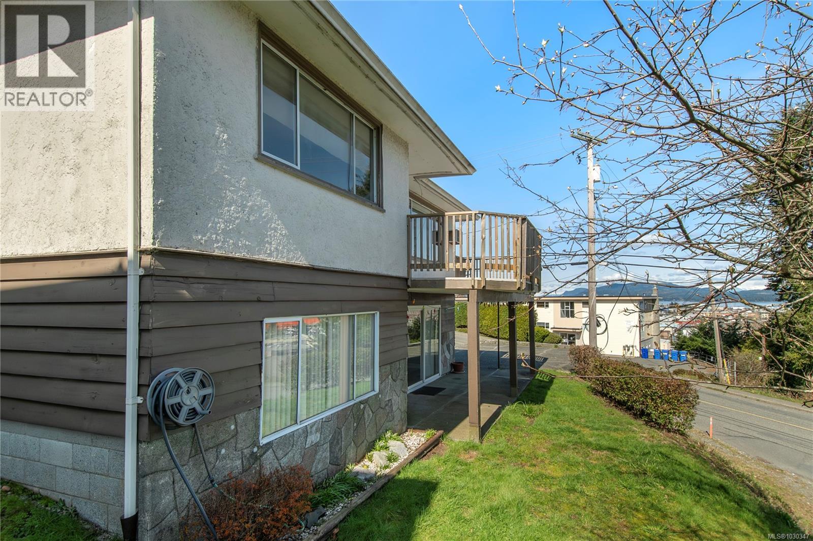 872 Birch St, Campbell River, British Columbia  V9W 2T4 - Photo 37 - 1030347