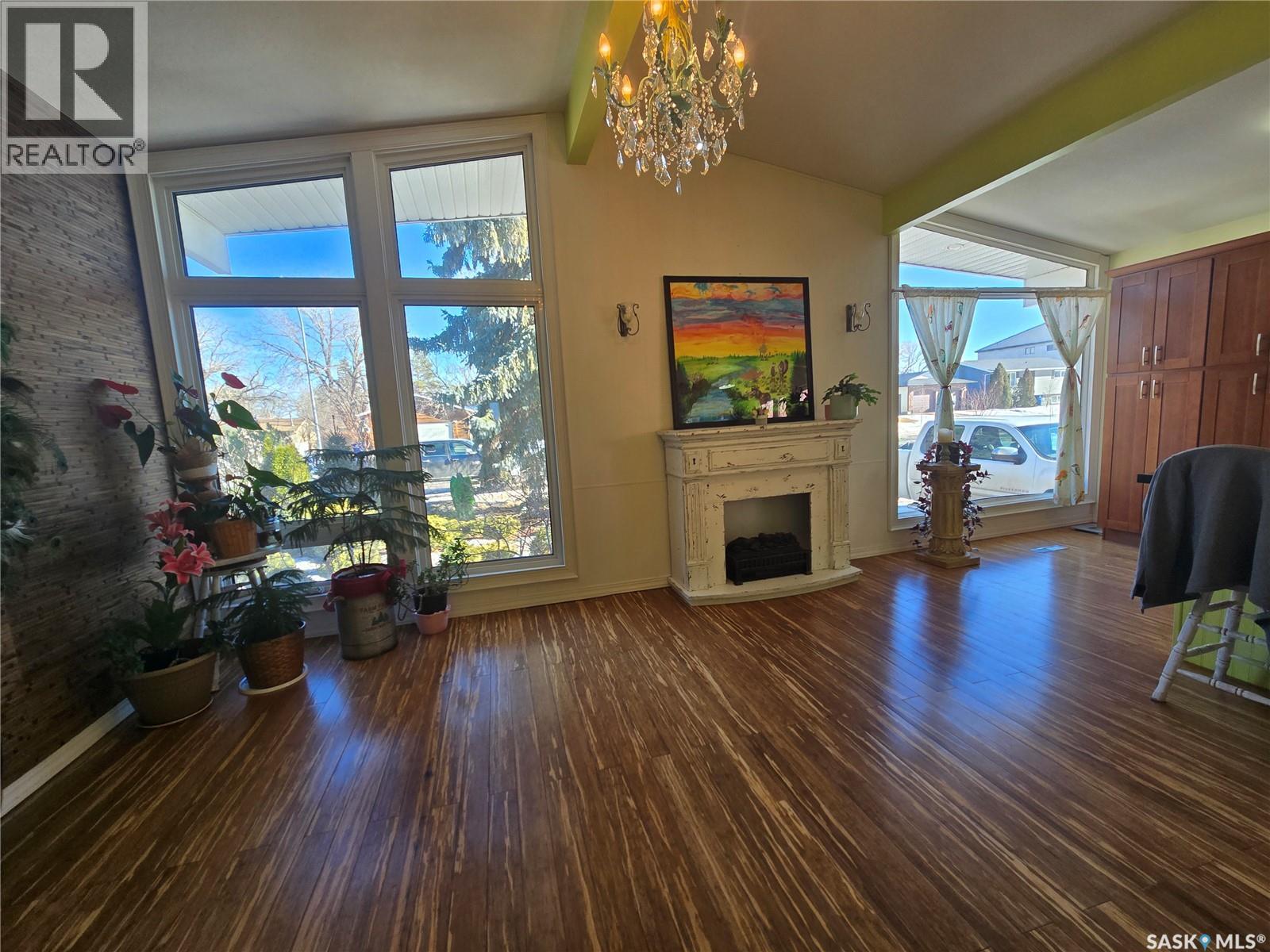 531 Scott Street, Weyburn, Saskatchewan  S4H 1T2 - Photo 11 - SK028065