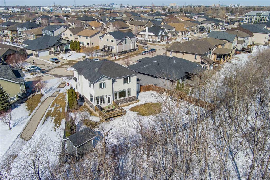 52 Aspen Forest Point, Winnipeg, Manitoba  R3Y 0B7 - Photo 33 - 202605341