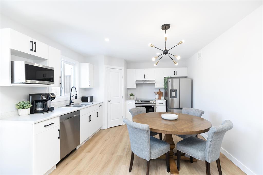 96 York Crescent, Steinbach, Manitoba  R5G 2V4 - Photo 10 - 202606004