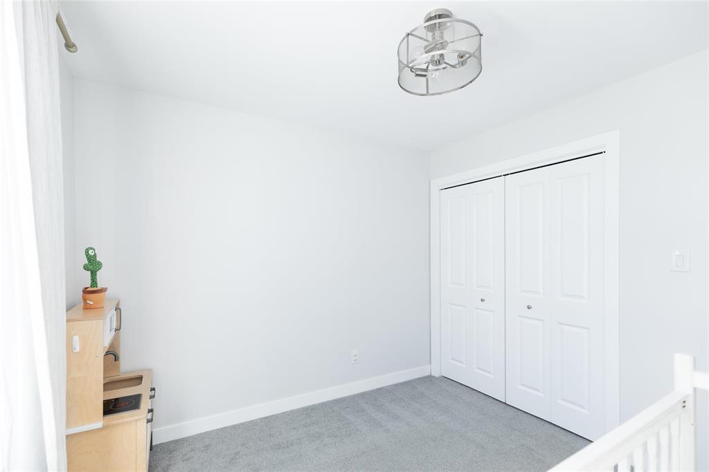 96 York Crescent, Steinbach, Manitoba  R5G 2V4 - Photo 18 - 202606004