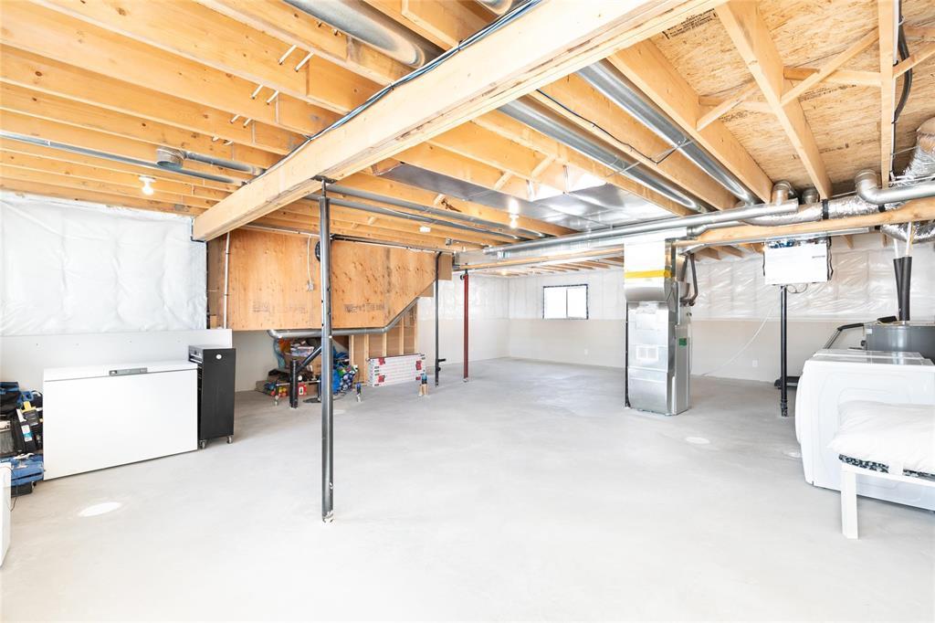 96 York Crescent, Steinbach, Manitoba  R5G 2V4 - Photo 20 - 202606004