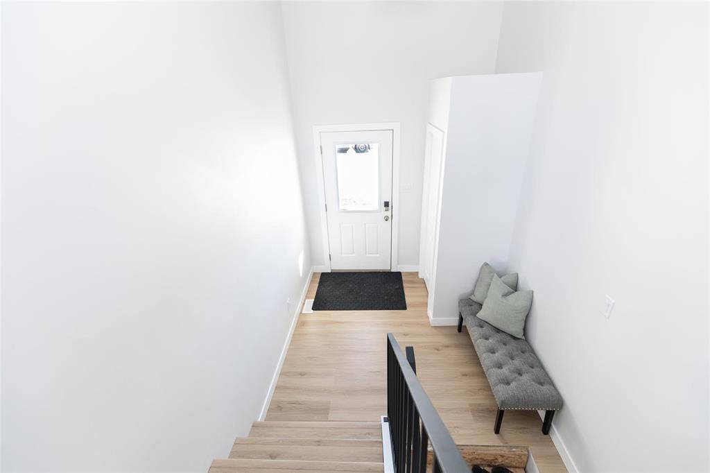 96 York Crescent, Steinbach, Manitoba  R5G 2V4 - Photo 4 - 202606004