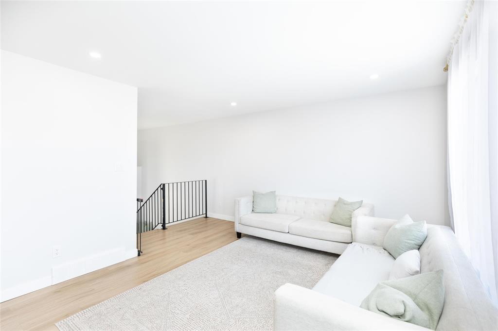 96 York Crescent, Steinbach, Manitoba  R5G 2V4 - Photo 7 - 202606004