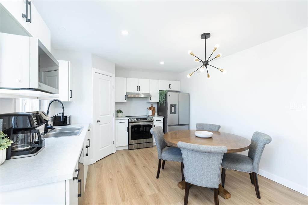 96 York Crescent, Steinbach, Manitoba  R5G 2V4 - Photo 9 - 202606004