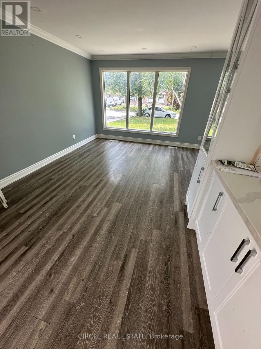 16 Belmont Drive, Brampton, Ontario  L6T 2K3 - Photo 2 - W12850770