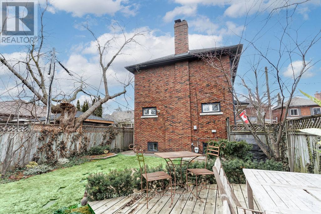 50 Thornhill Avenue, Toronto, Ontario  M6S 4C5 - Photo 42 - W12913552