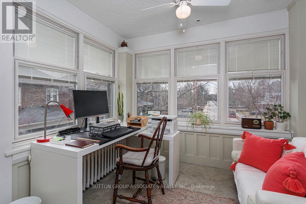 50 Thornhill Avenue, Toronto, Ontario  M6S 4C5 - Photo 27 - W12913552