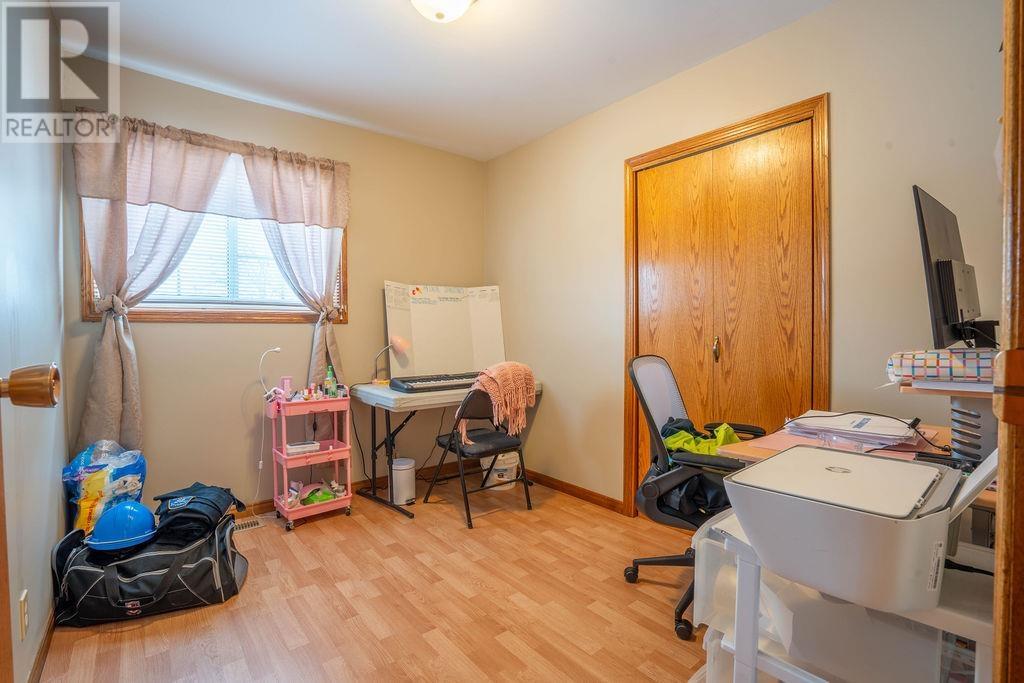 261 Kingsford Rd, Sault Ste. Marie, Ontario  P6C 2V9 - Photo 16 - SM260564