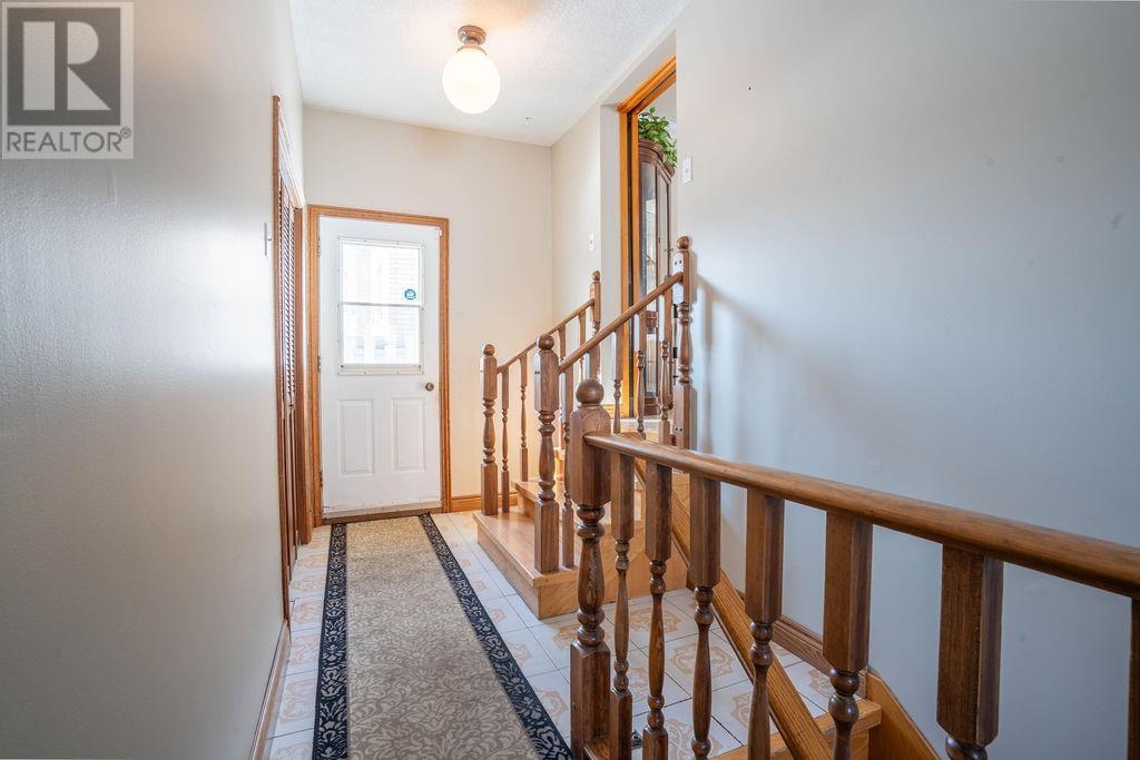 261 Kingsford Rd, Sault Ste. Marie, Ontario  P6C 2V9 - Photo 6 - SM260564