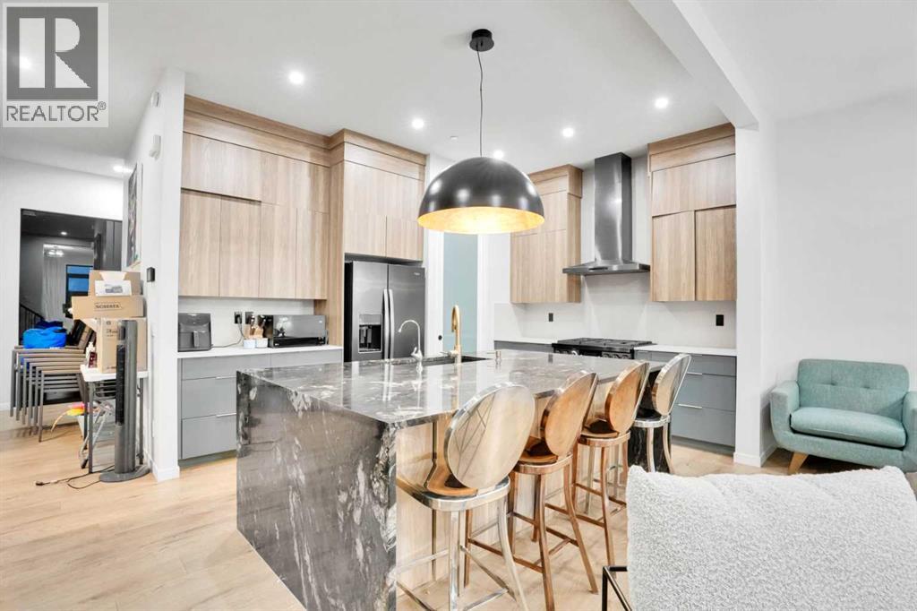 54 Calhoun Crescent Ne, Calgary, Alberta  T3P 1X8 - Photo 3 - A2290900