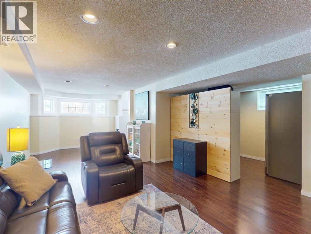 87 Hidden Green Nw, Calgary, Alberta  T3K 5K7 - Photo 34 - A2297562