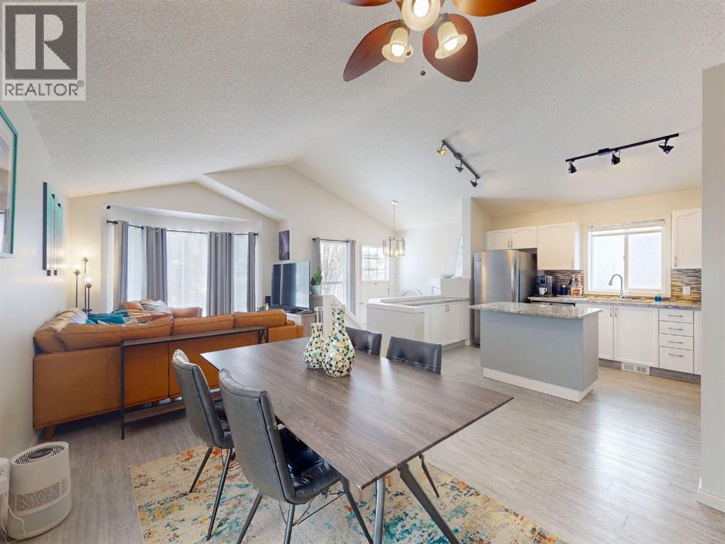 87 Hidden Green Nw, Calgary, Alberta  T3K 5K7 - Photo 15 - A2297562