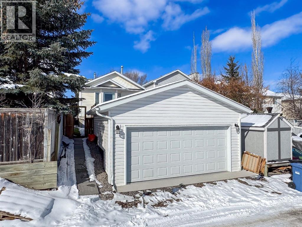 87 Hidden Green Nw, Calgary, Alberta  T3K 5K7 - Photo 9 - A2297562