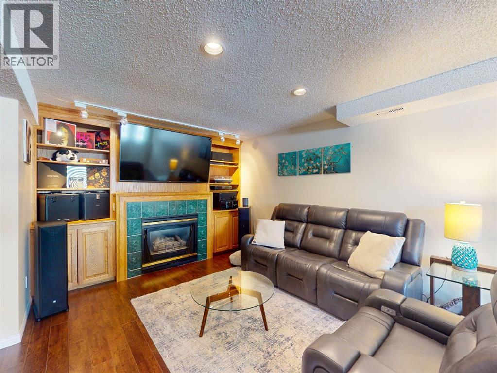 87 Hidden Green Nw, Calgary, Alberta  T3K 5K7 - Photo 33 - A2297562