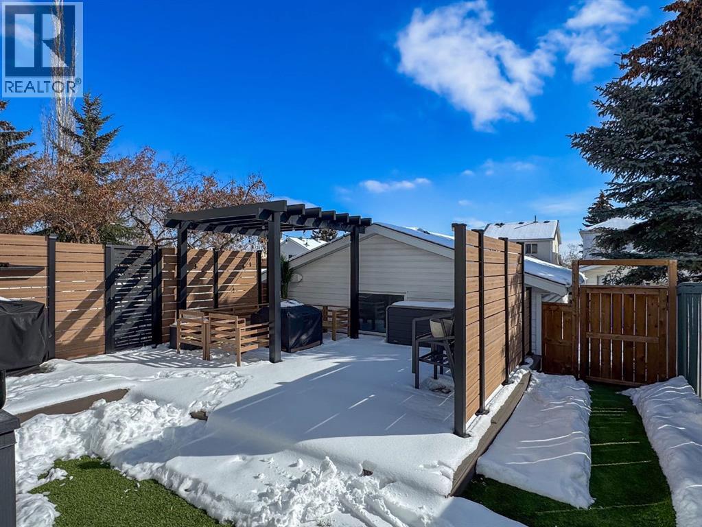 87 Hidden Green Nw, Calgary, Alberta  T3K 5K7 - Photo 6 - A2297562