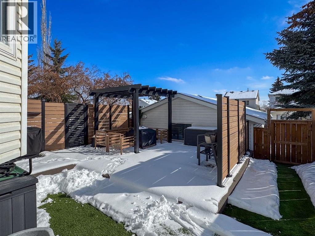 87 Hidden Green Nw, Calgary, Alberta  T3K 5K7 - Photo 10 - A2297562