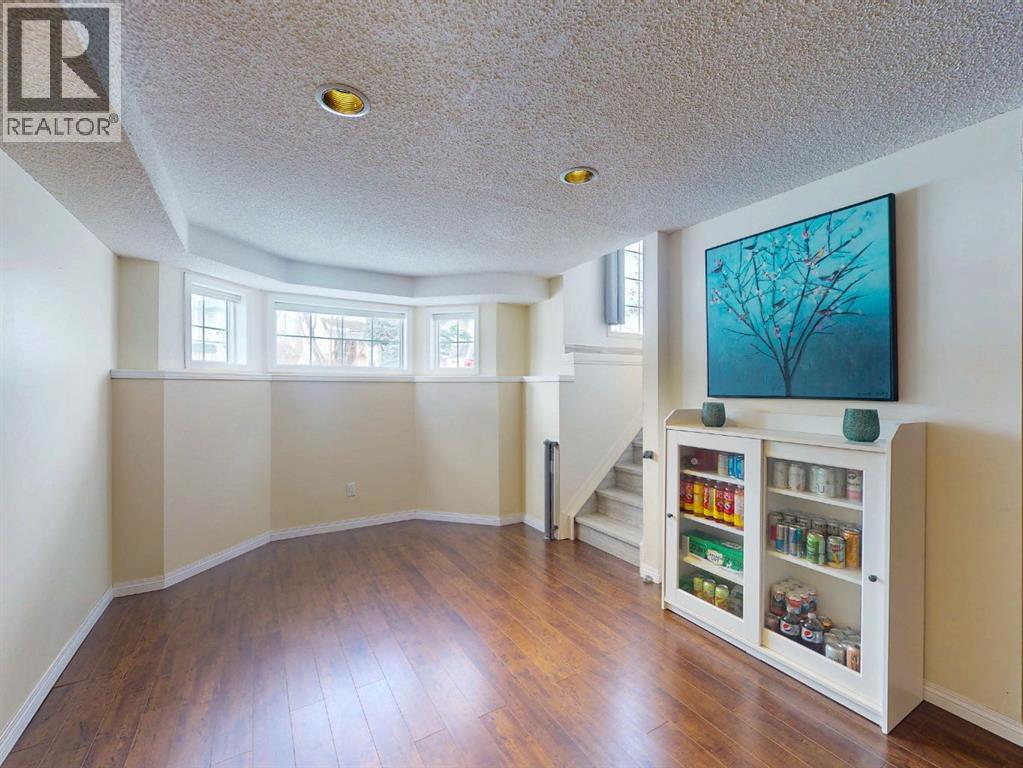 87 Hidden Green Nw, Calgary, Alberta  T3K 5K7 - Photo 30 - A2297562