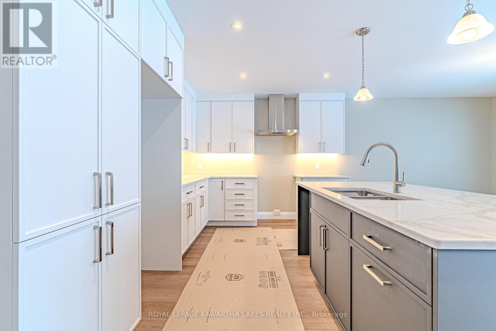 6 Patrick Street, Kawartha Lakes, Ontario  K0M 2B0 - Photo 16 - X12908556