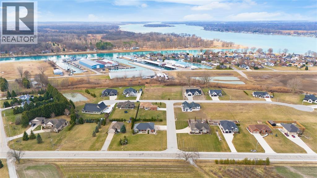 22 Tyler Drive, Port Lambton, Ontario  N0P 1B0 - Photo 1 - 26006770