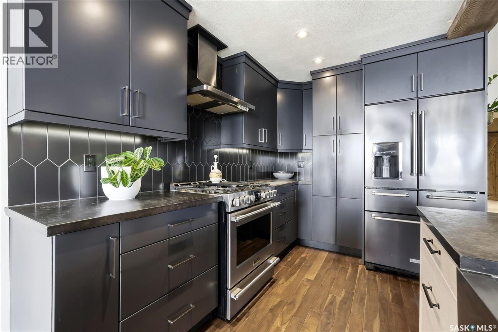 201 1304 Halifax Street, Regina, Saskatchewan  S4R 1V1 - Photo 10 - SK031817