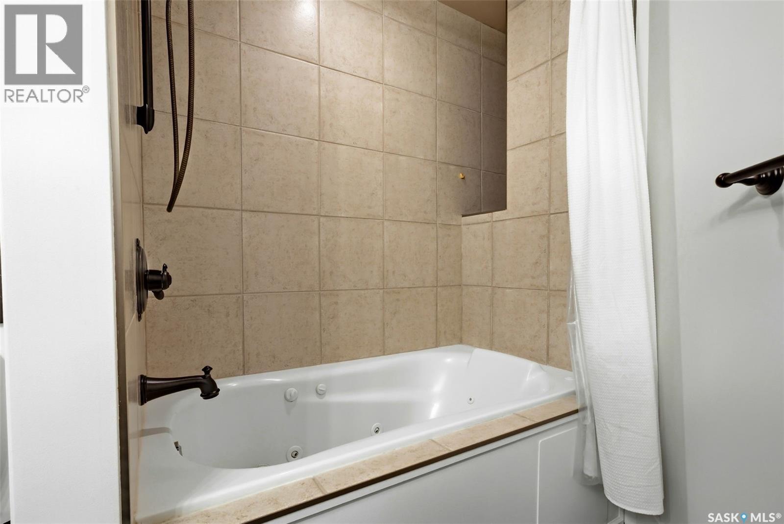 201 1304 Halifax Street, Regina, Saskatchewan  S4R 1V1 - Photo 30 - SK031817