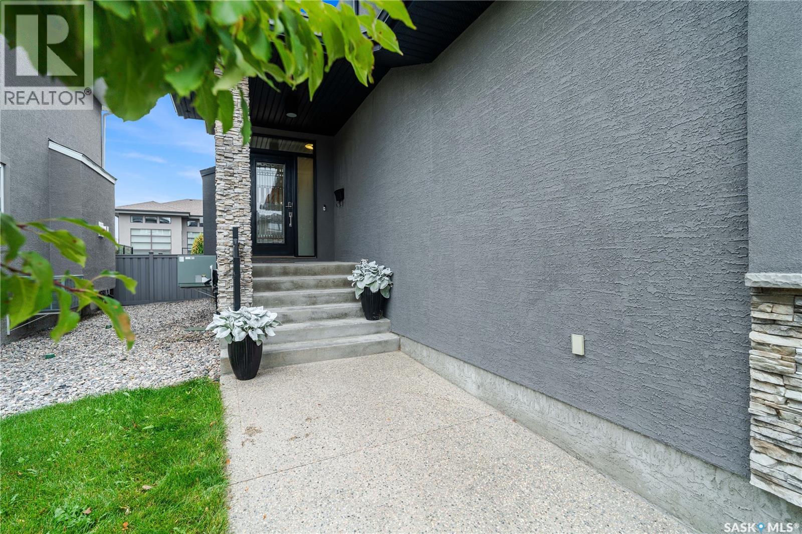 4311 Sandpiper Crescent E, Regina, Saskatchewan  S4V 1N3 - Photo 2 - SK031800