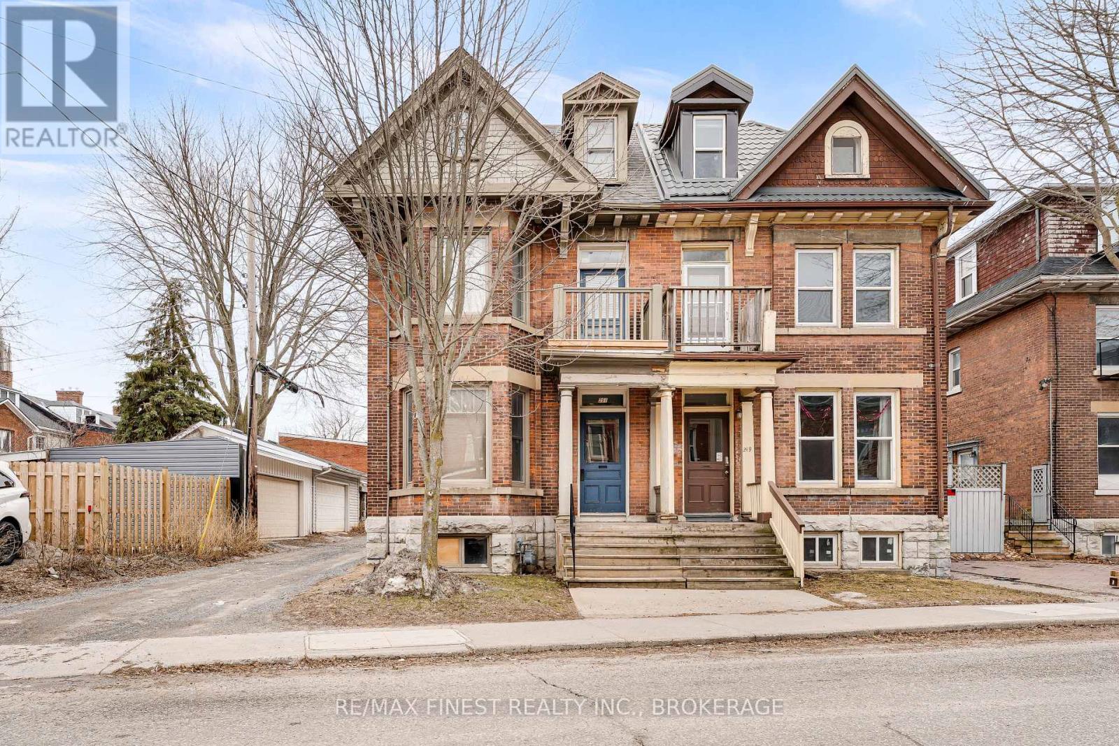 251 Barrie Street, Kingston, Ontario  K7L 3K8 - Photo 2 - X12914616