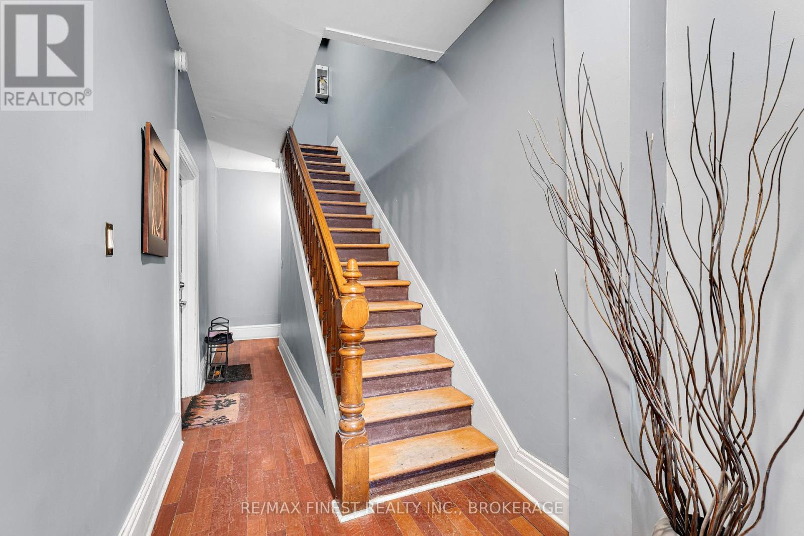 251 Barrie Street, Kingston, Ontario  K7L 3K8 - Photo 4 - X12914616