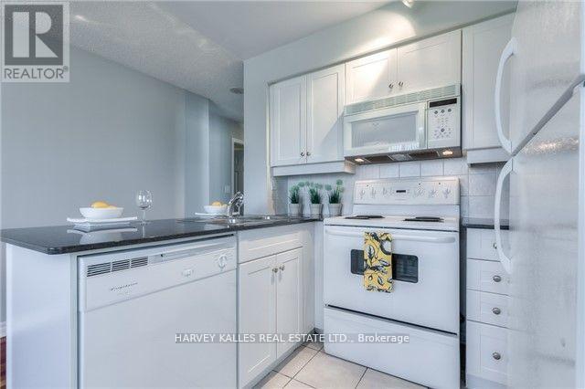 703 - 19 Barberry Place, Toronto, Ontario  M2K 3E3 - Photo 8 - C12945310