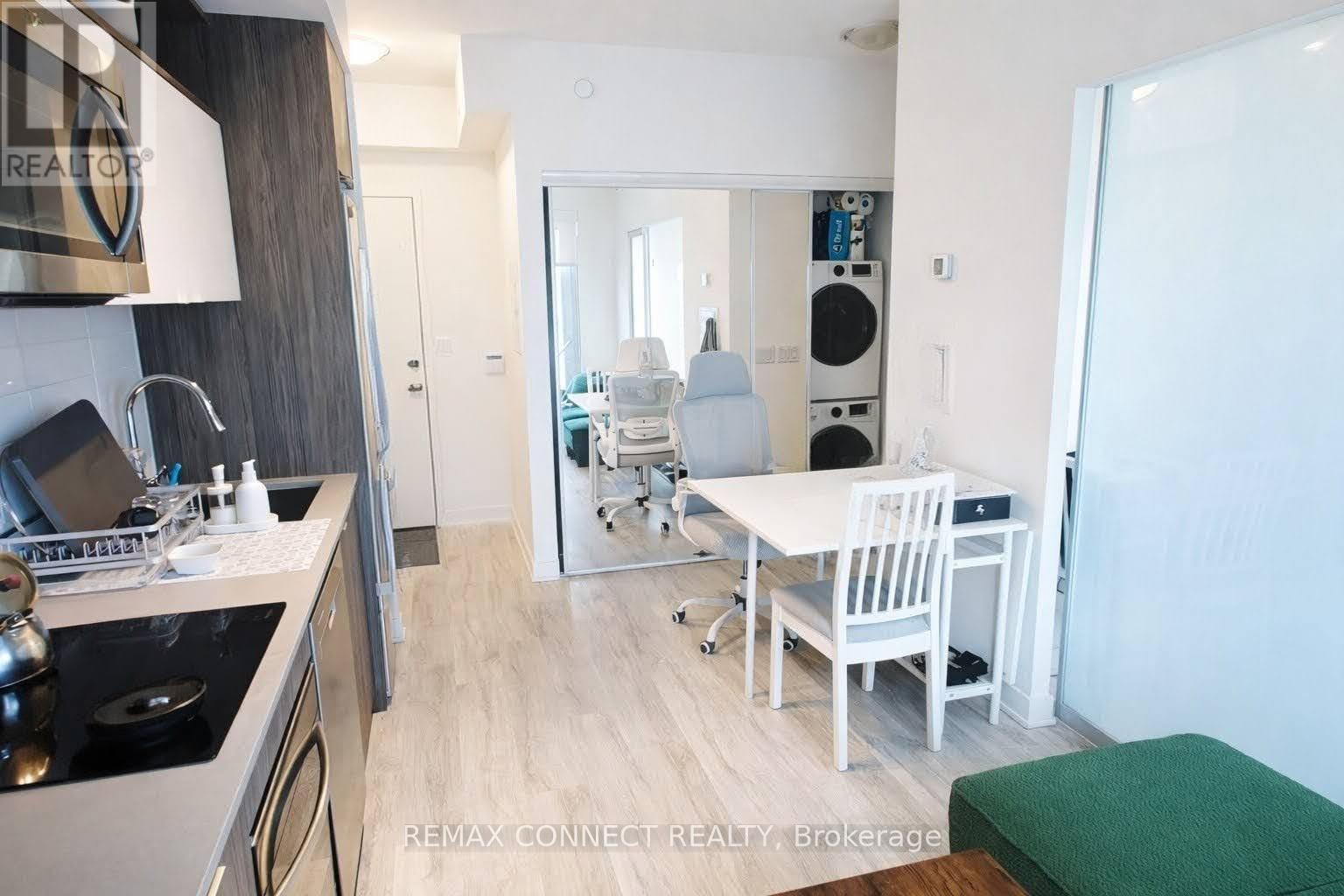 1706 - 100 Dalhousie Street, Toronto, Ontario  M5B 0C7 - Photo 2 - C12945364