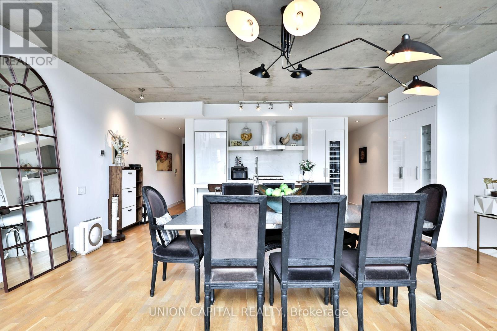 504 - 75 Portland Street, Toronto, Ontario  M5V 2M9 - Photo 13 - C12945490