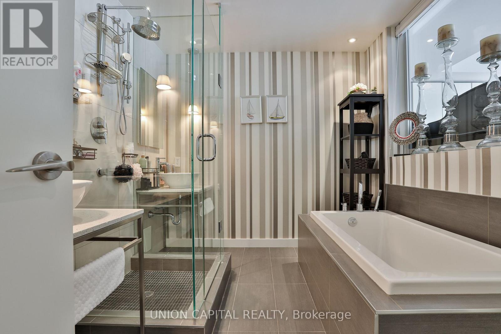 504 - 75 Portland Street, Toronto, Ontario  M5V 2M9 - Photo 23 - C12945490