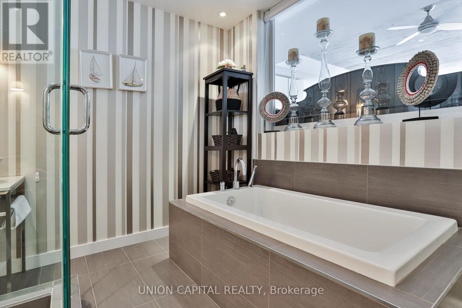 504 - 75 Portland Street, Toronto, Ontario  M5V 2M9 - Photo 25 - C12945490