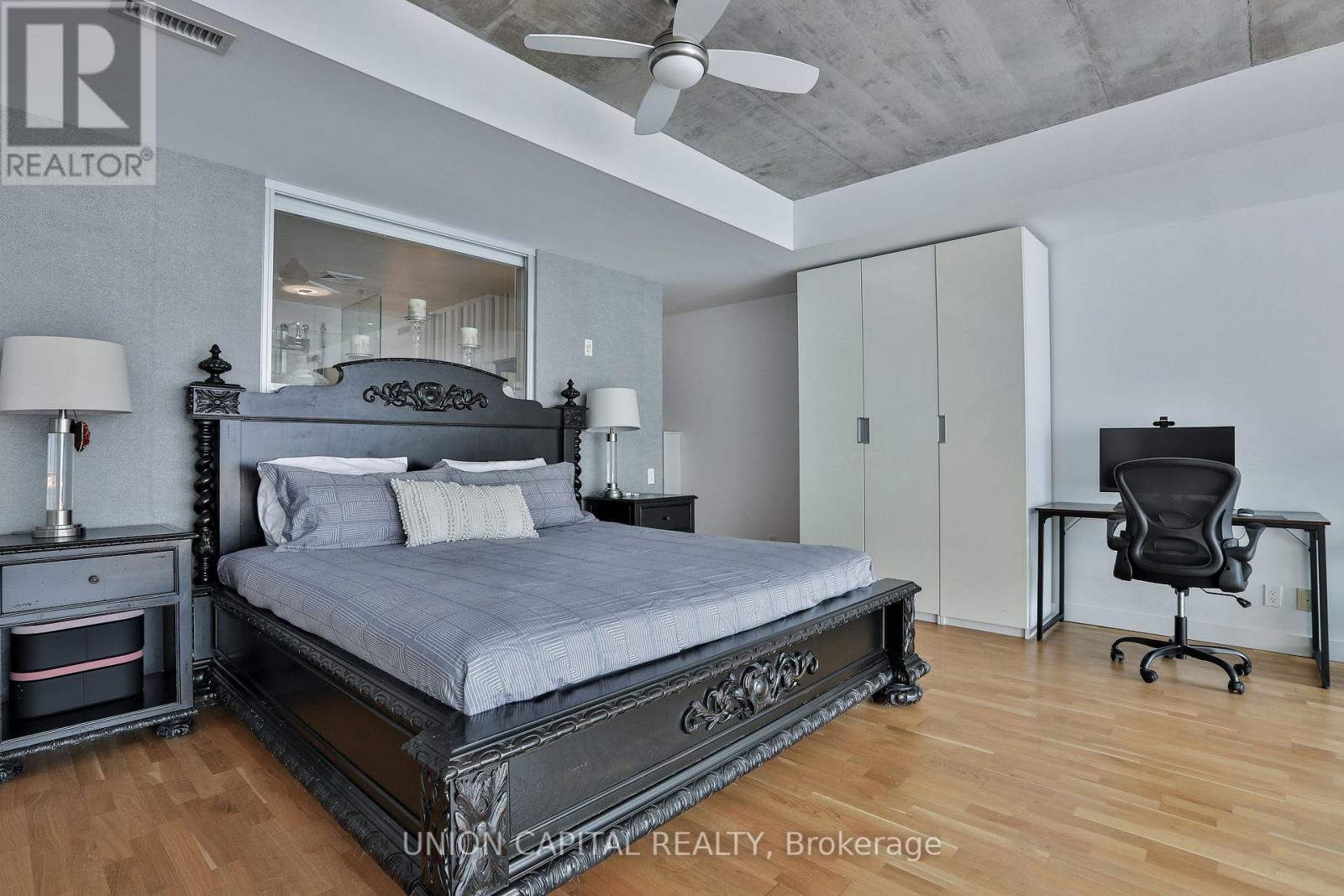 504 - 75 Portland Street, Toronto, Ontario  M5V 2M9 - Photo 30 - C12945490