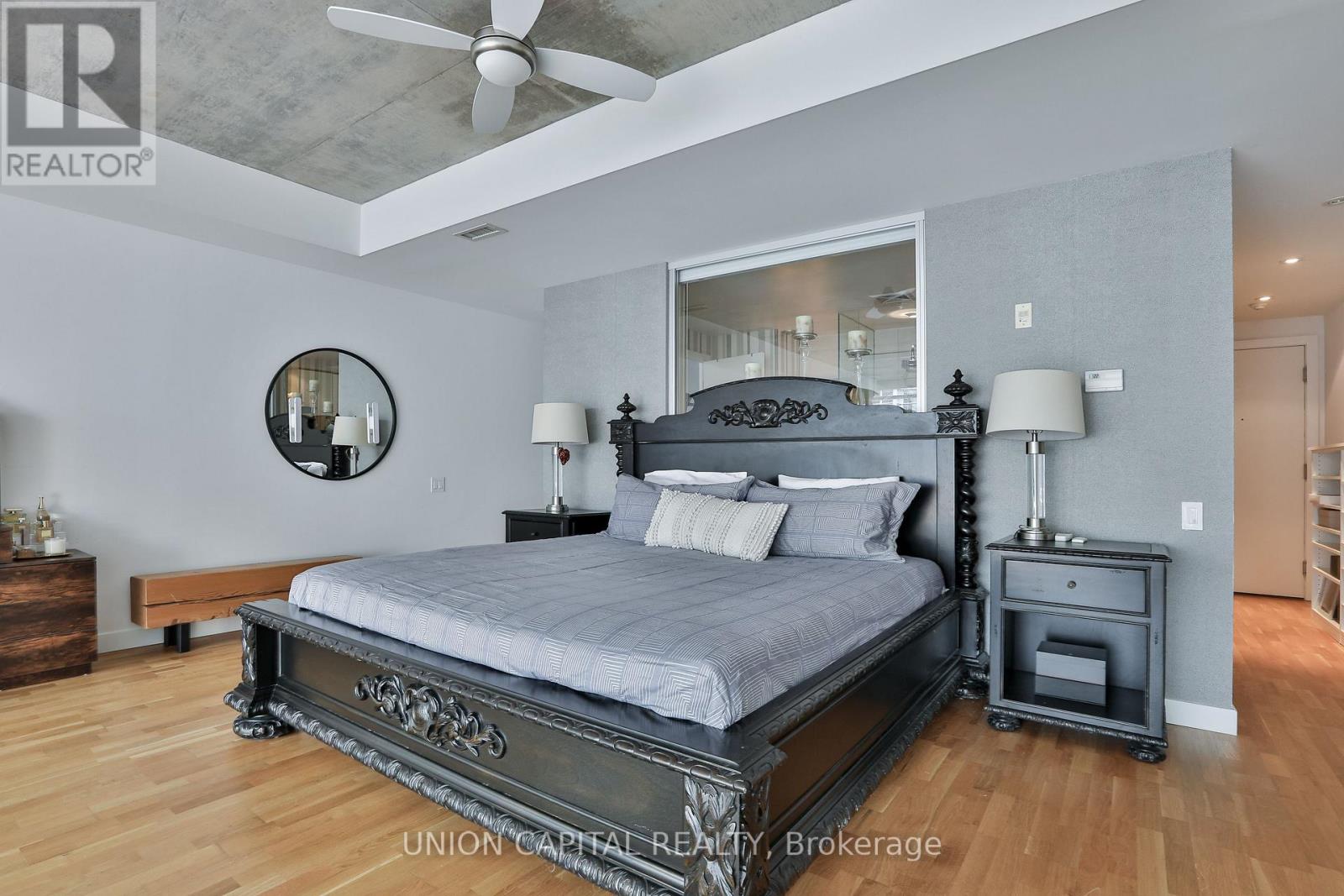 504 - 75 Portland Street, Toronto, Ontario  M5V 2M9 - Photo 31 - C12945490