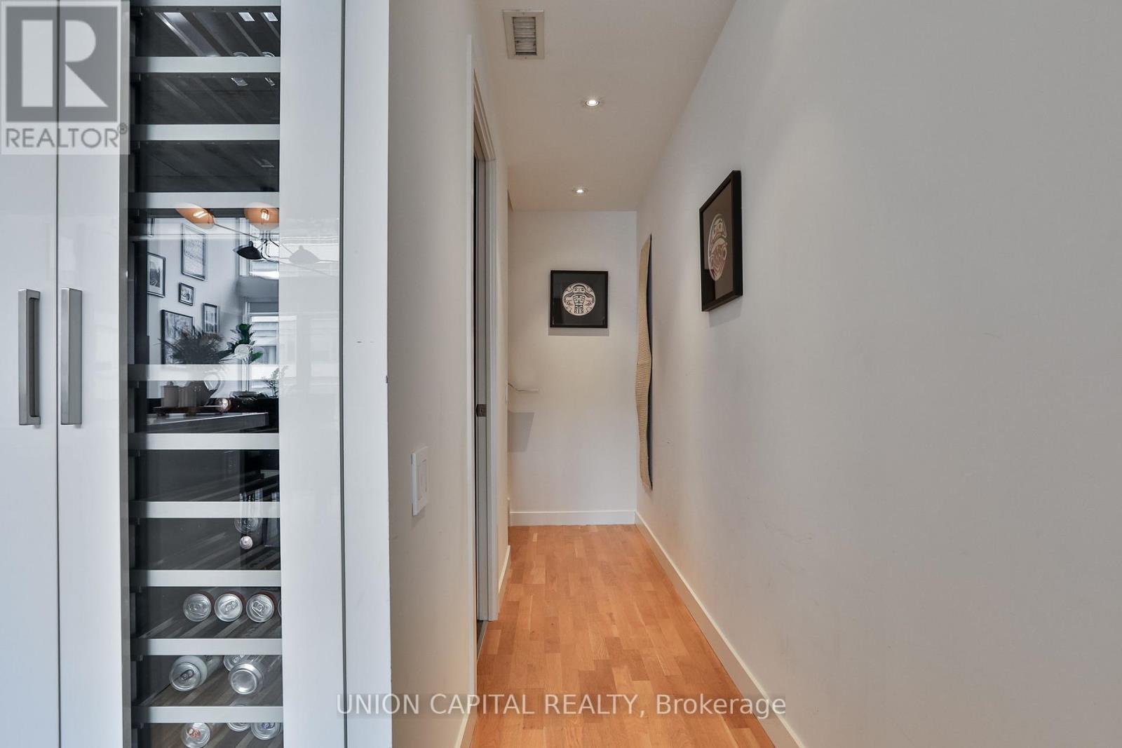 504 - 75 Portland Street, Toronto, Ontario  M5V 2M9 - Photo 35 - C12945490