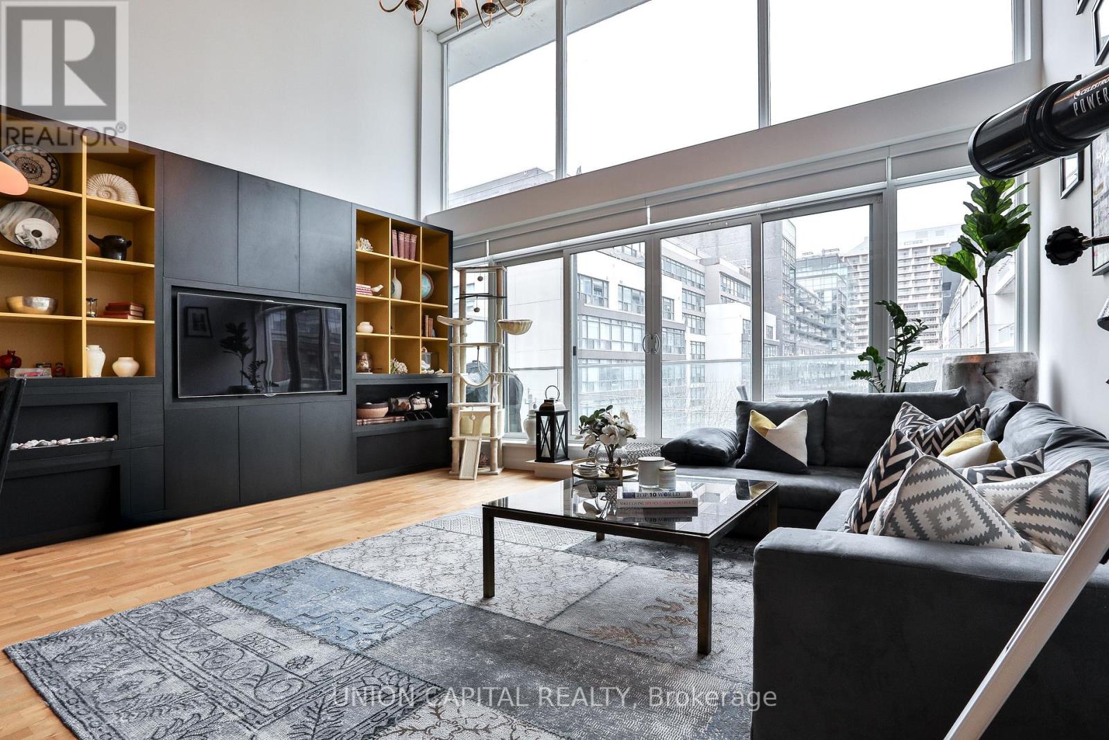 504 - 75 Portland Street, Toronto, Ontario  M5V 2M9 - Photo 5 - C12945490